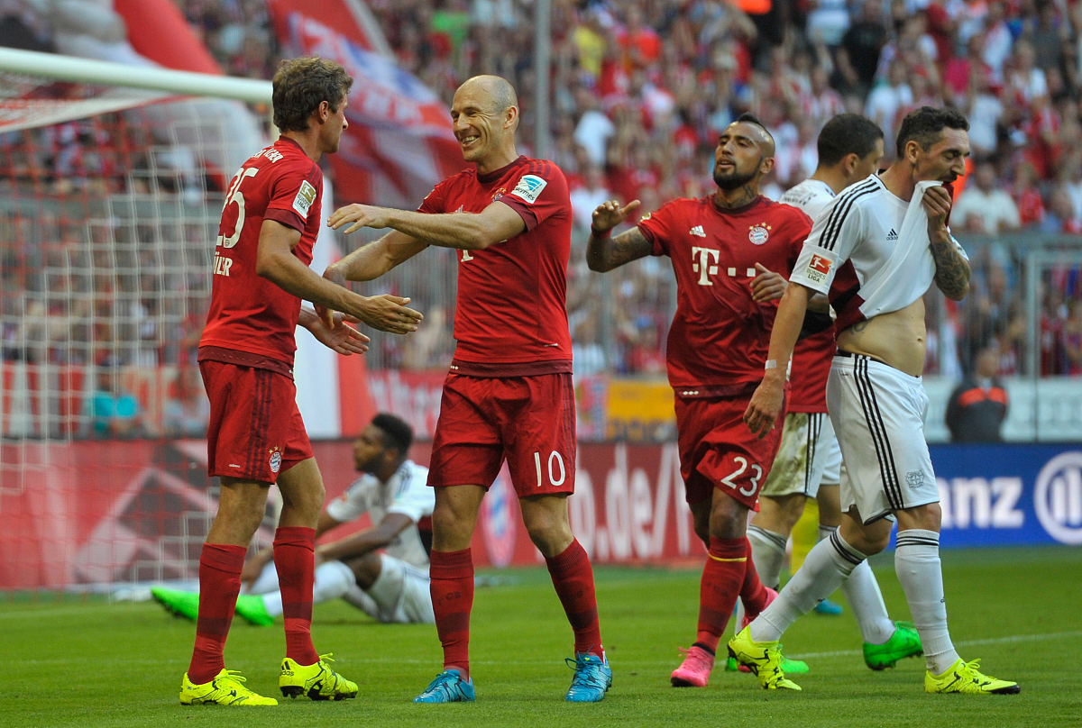 拜仁轻取巴萨，马丁内利关键制胜的简单介绍