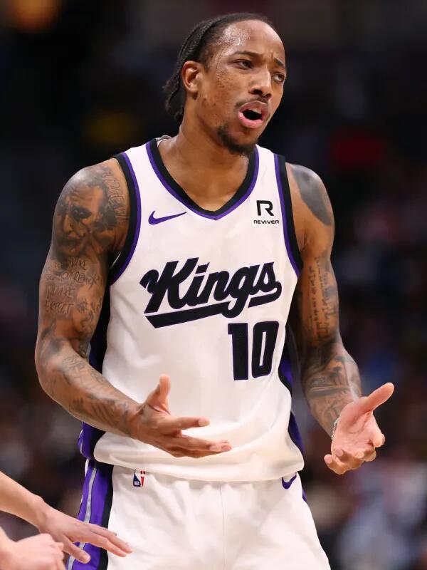 猛龙翻盘魔术，德罗赞状态火热